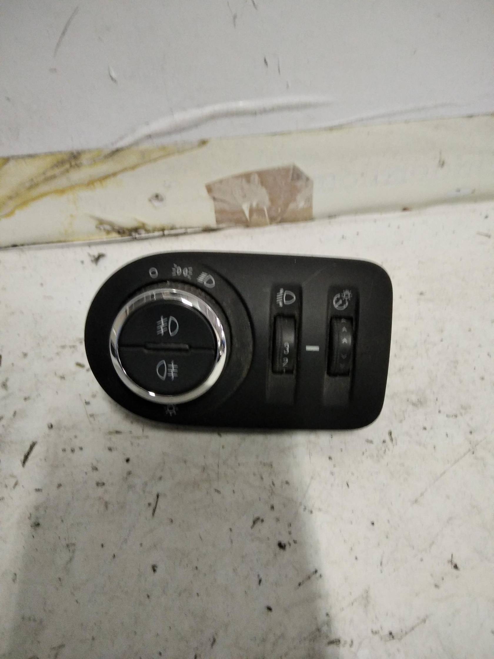 Interruttore blocco comando luci